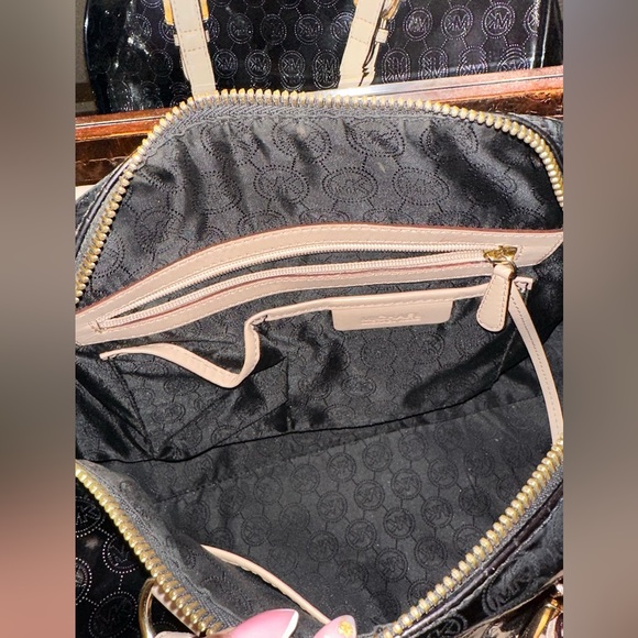 Brown Patent MK Handbag - Picture 5 of 6